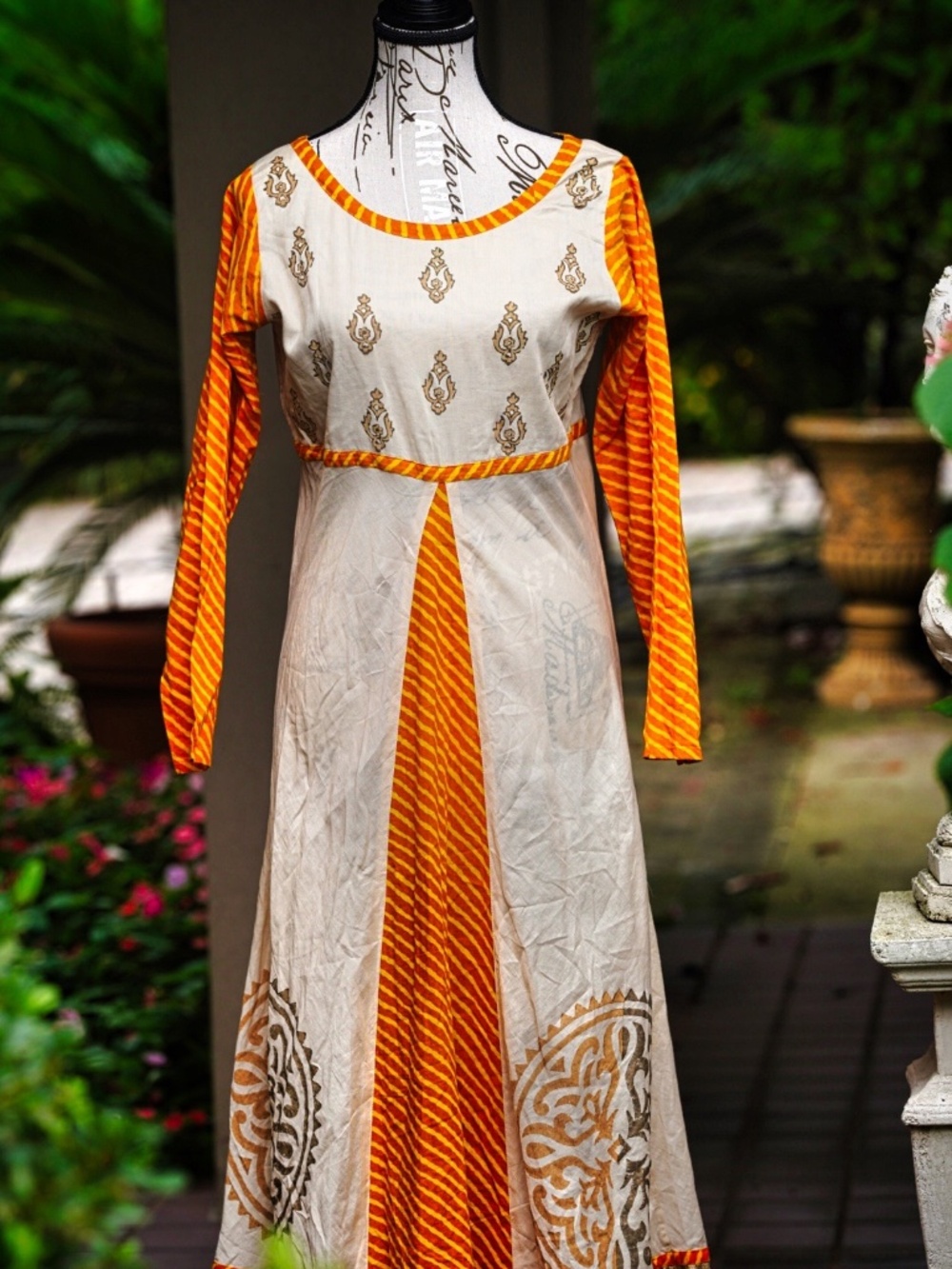Peppertree Maxi Dress – Size Medium